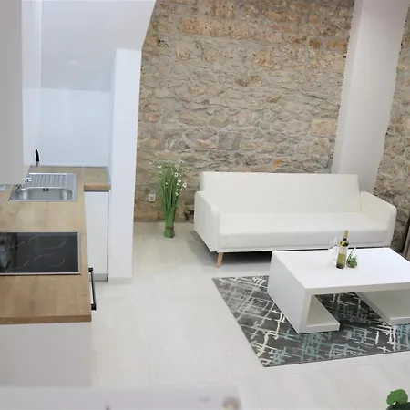 Center Chic Apartment