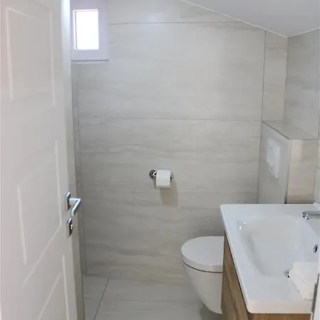 Center Chic Apartment Baska Voda