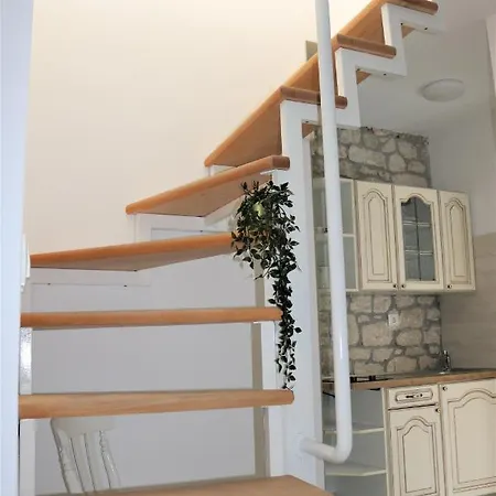 Center Chic Apartment Baska Voda